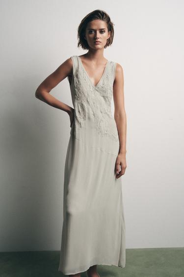 VESTIT GEORGETTE BRODATS GRANADURES - Gris talp de Zara