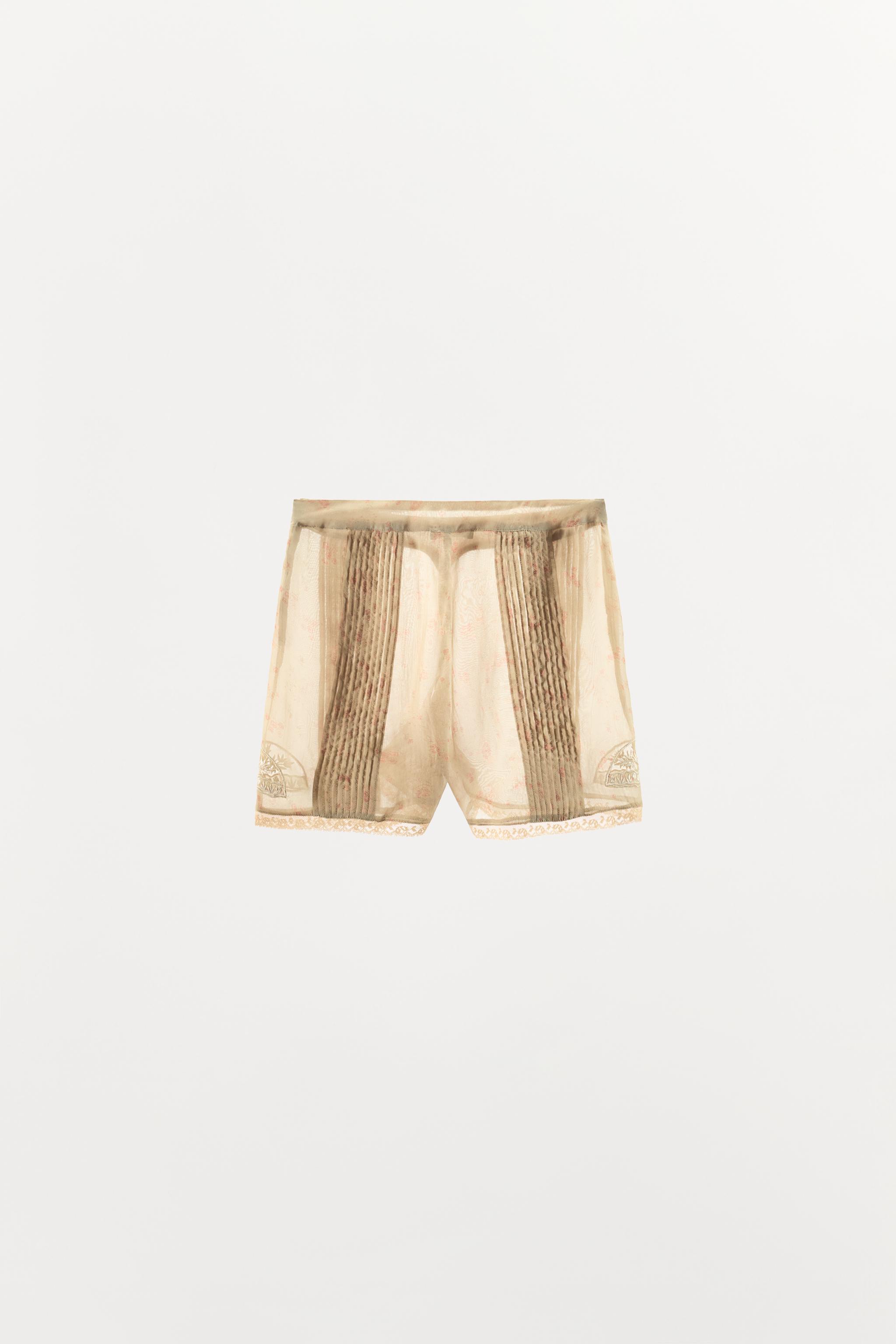 SHORT EN ORGANZA IMPRIMÉ BRODERIES