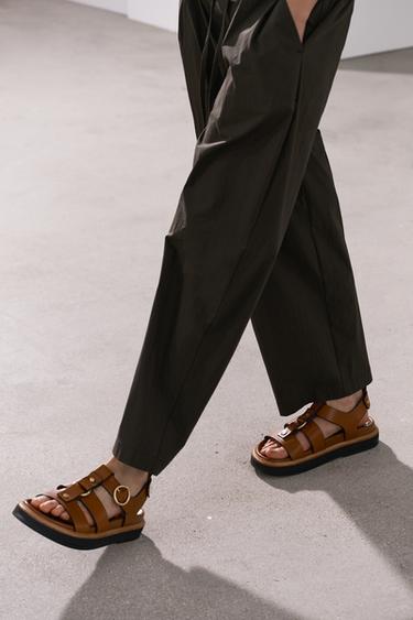 BUCKLED LEATHER SANDALS - Brown by Zara