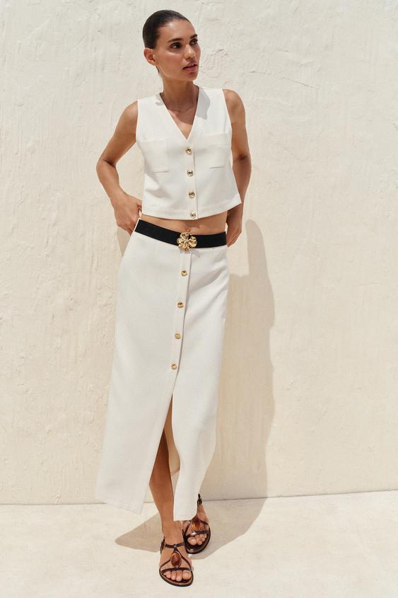 SLEEVELESS CREPE TOP