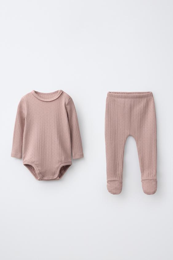 Детский комплект Zara Ribbed Bodysuit and Footed Pants Set, цвет: Меловой розовый
