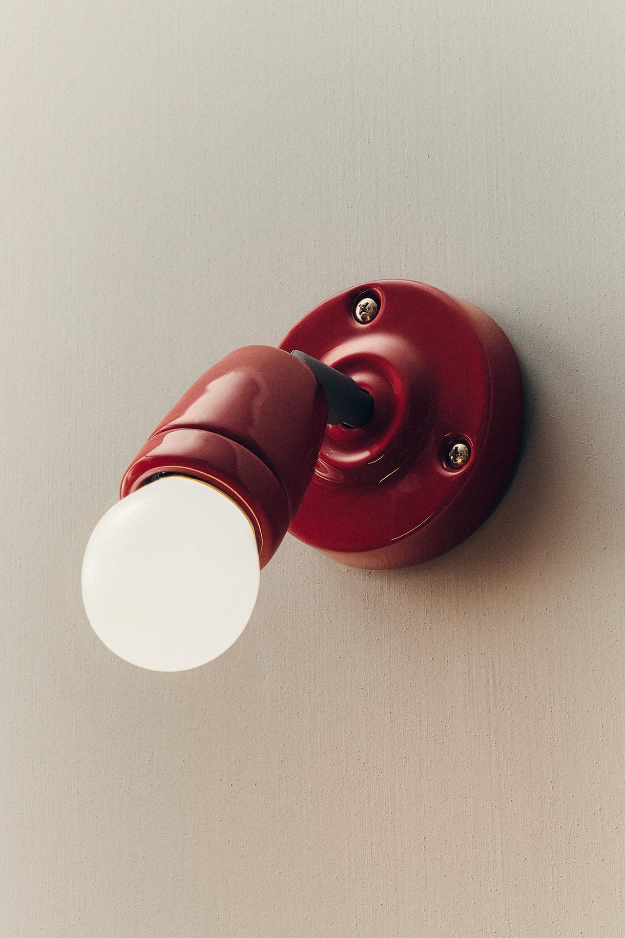 LAMP | CERAMIC WALL LIGHT FIXTURE — Red