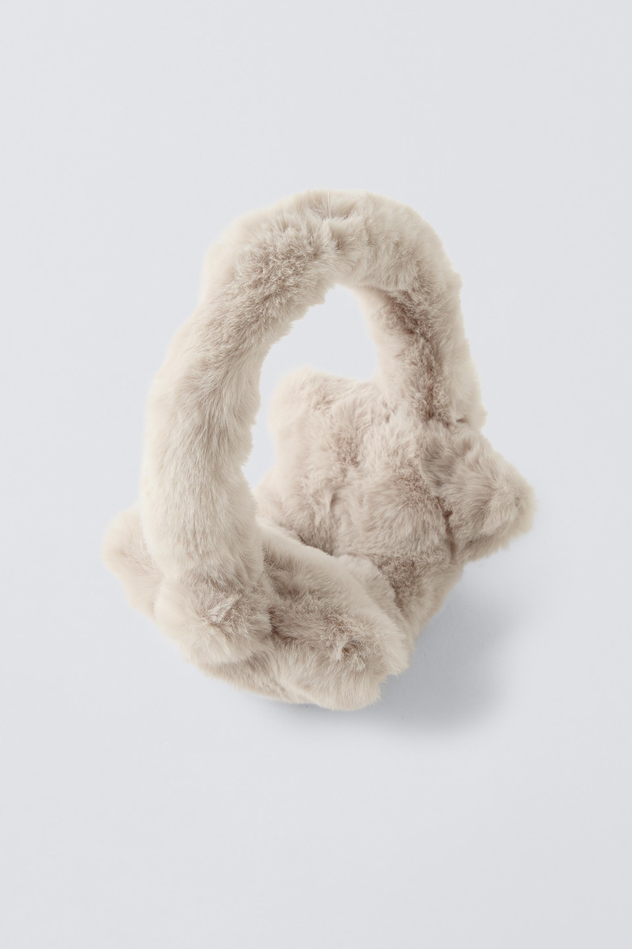 マフラー・ストール MOLLIOLLI Peanut fur earmuffs petite fur muffler beige Brown Rabbit Fur Ball Scarf Muffler | eBay