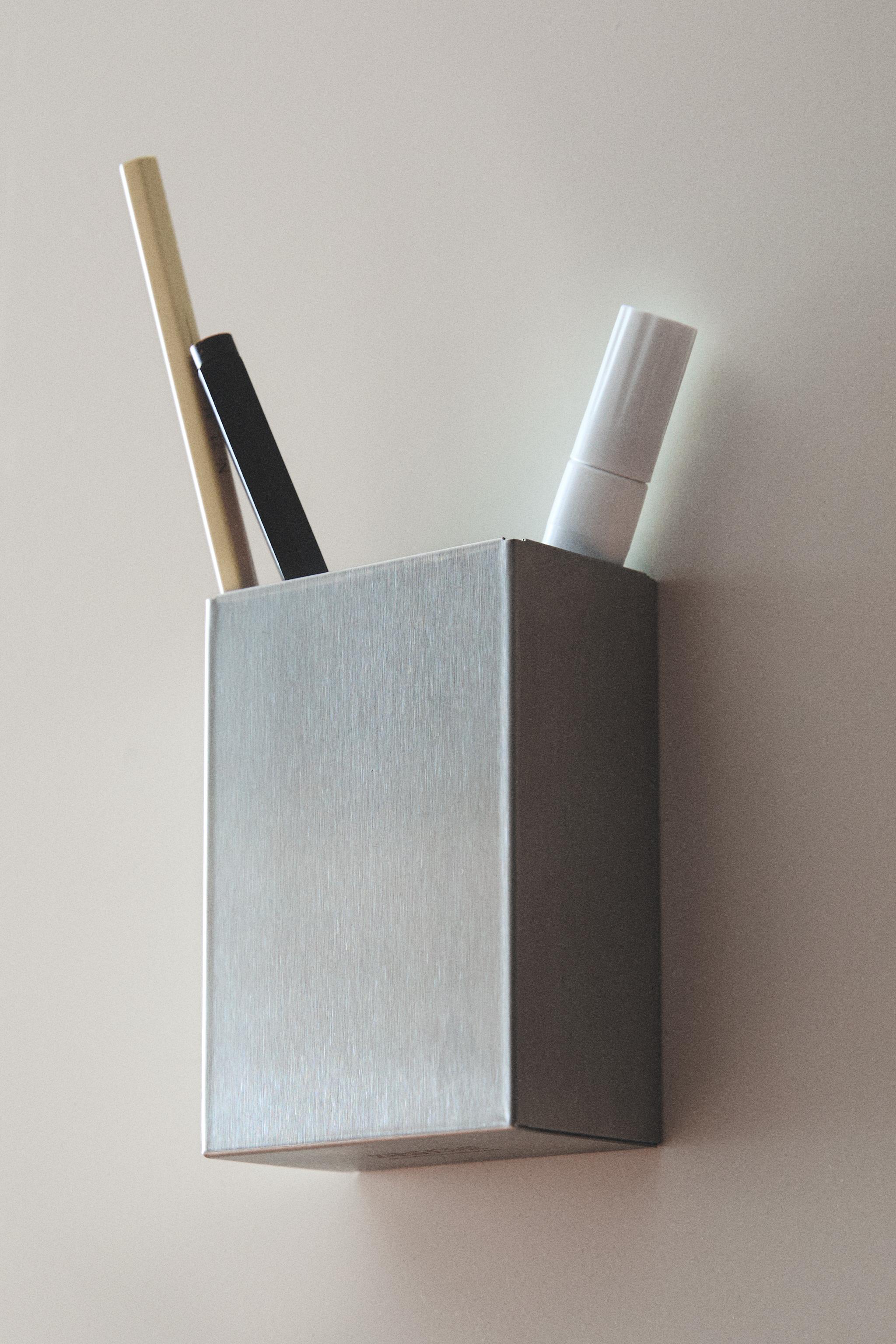 Zara MAGNETIC STAINLESS STEEL PENCIL HOLDER — фото 6
