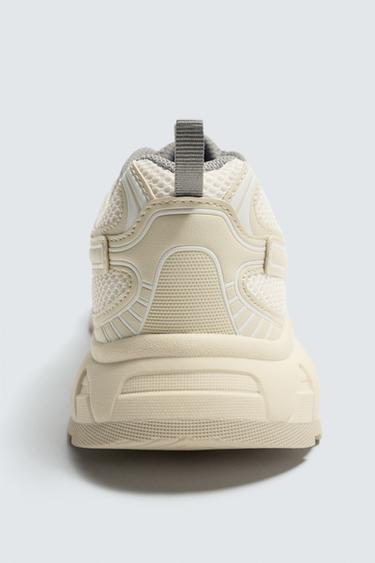 BASKETS À SEMELLES ÉPAISSES - Blanc ivoire de Zara - Image 5