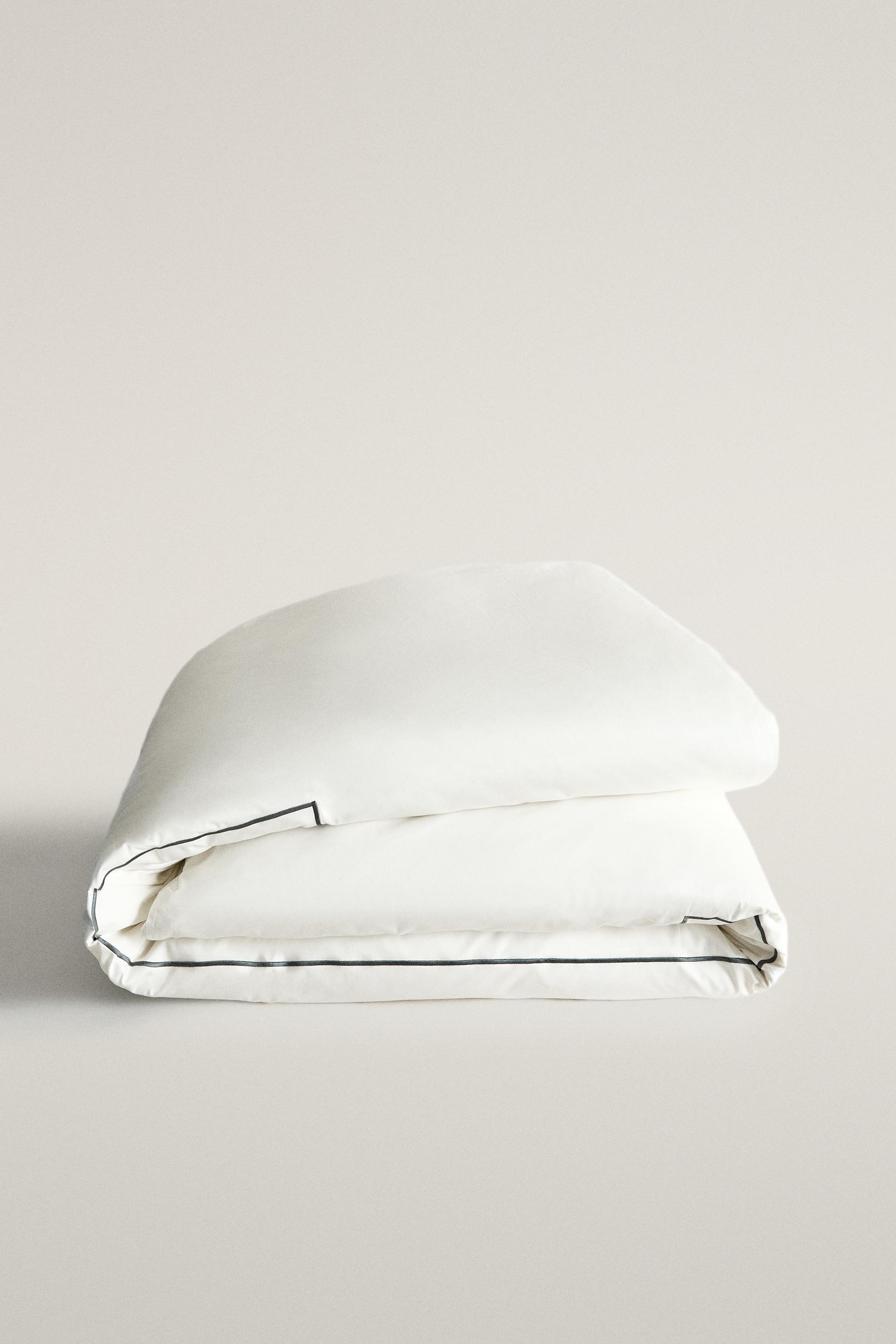 CHRISTMAS PIPING SATEEN DUVET COVER (300 THREAD COUNT)