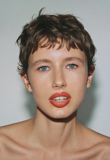 LÁPIZ DE LABIOS - CHERRY de Zara