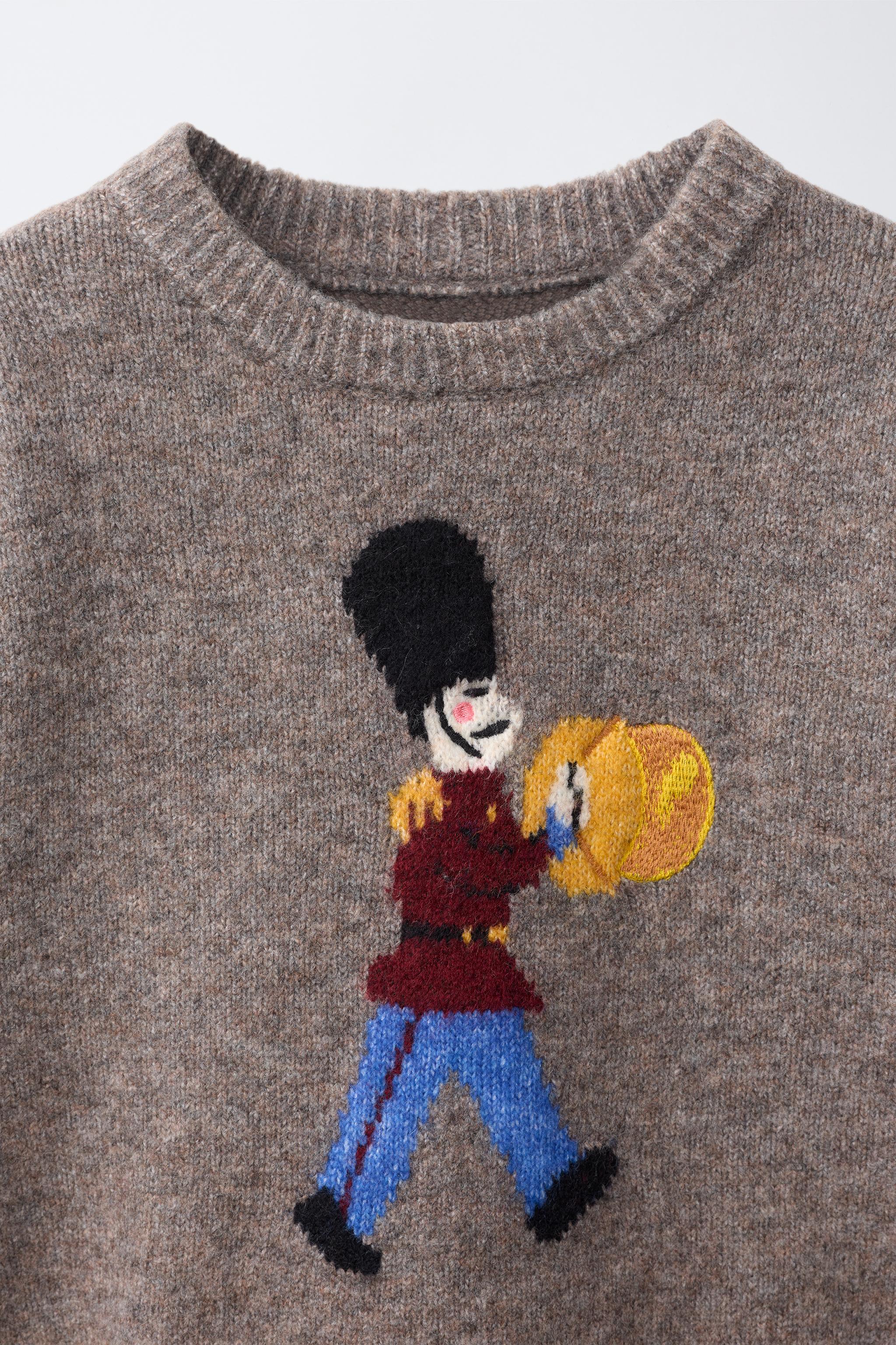 Детские свитеры Zara SOFT-KNIT ROYAL GUARD PRINT JUMPER — фото 4