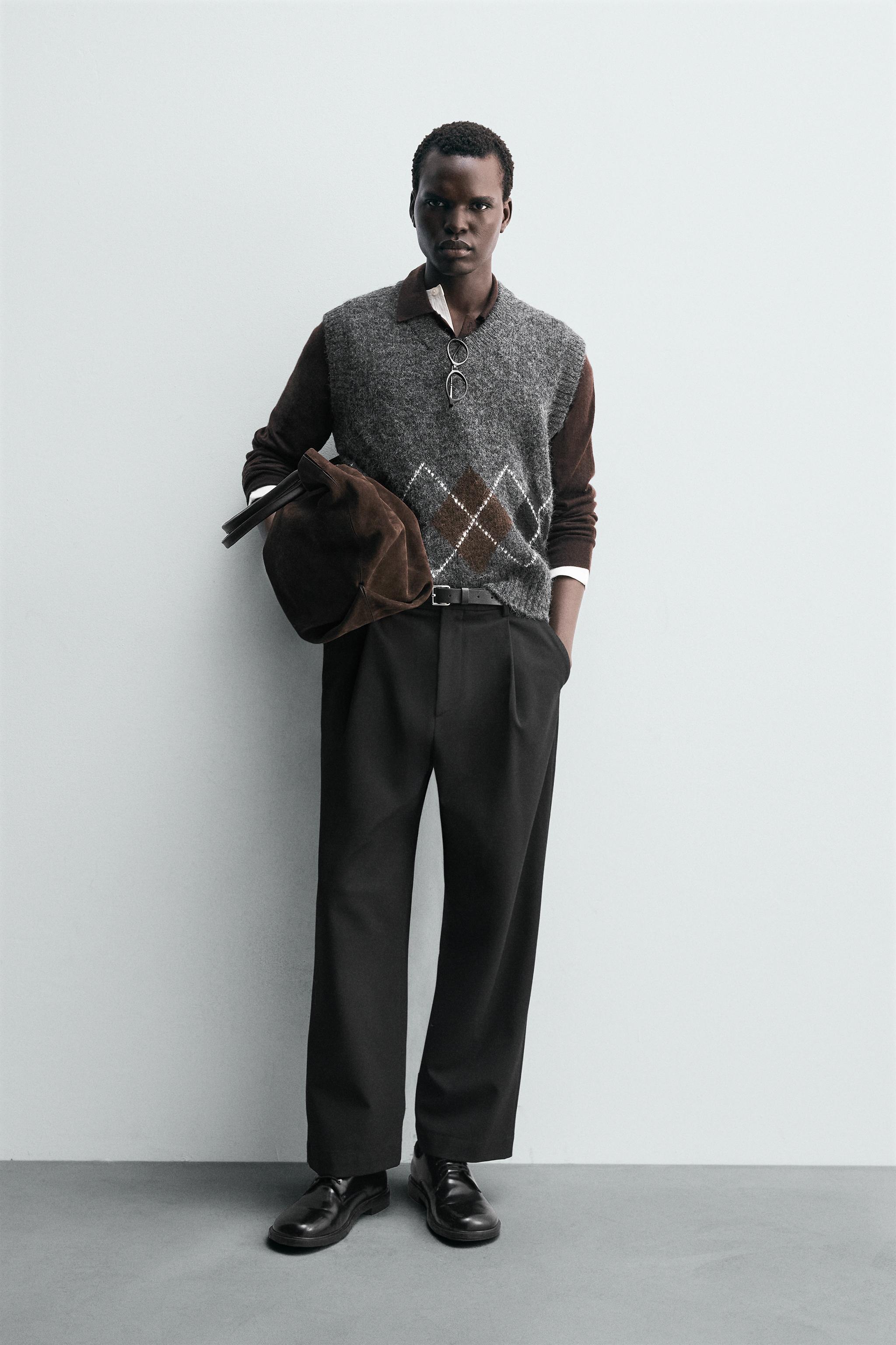 DIAMOND JACQUARD KNIT VEST