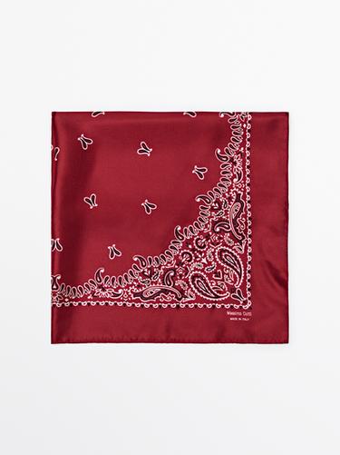 Foulard à imprimé cachemire - Rouge de Zara