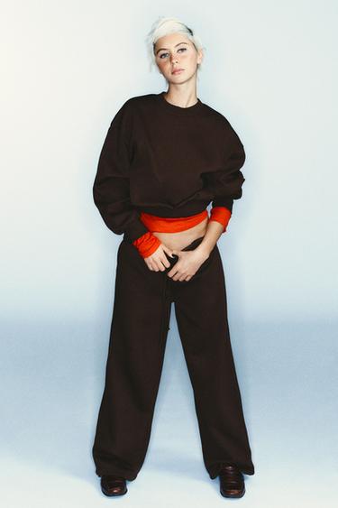 SUDADERA FELPA BÁSICA - Marrón de Zara