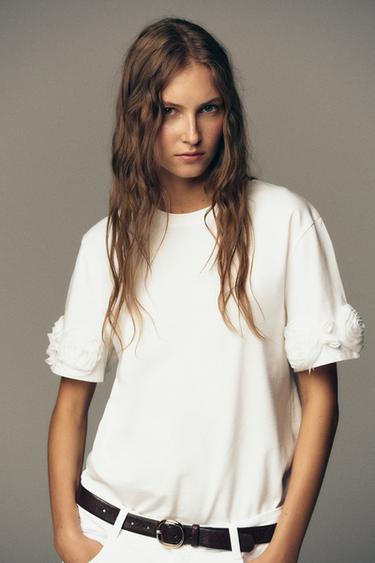3D FLORAL T-SHIRT - White by Zara