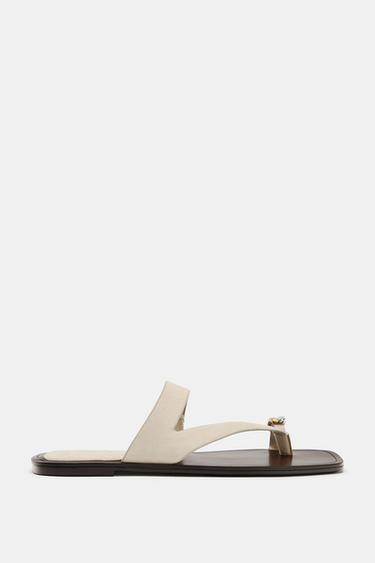 LEATHER SANDALS WITH METAL DETAIL - Beige by Zara