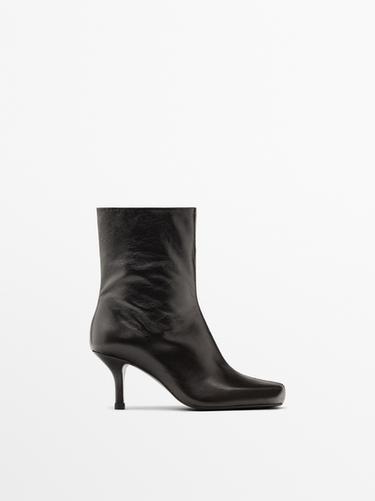 Botín tacón piel brillo - Marrón de Zara