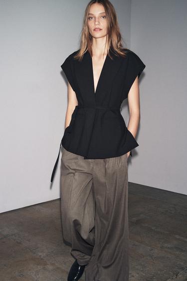 CHALECO CINTURÓN ZW COLLECTION - Negro de Zara