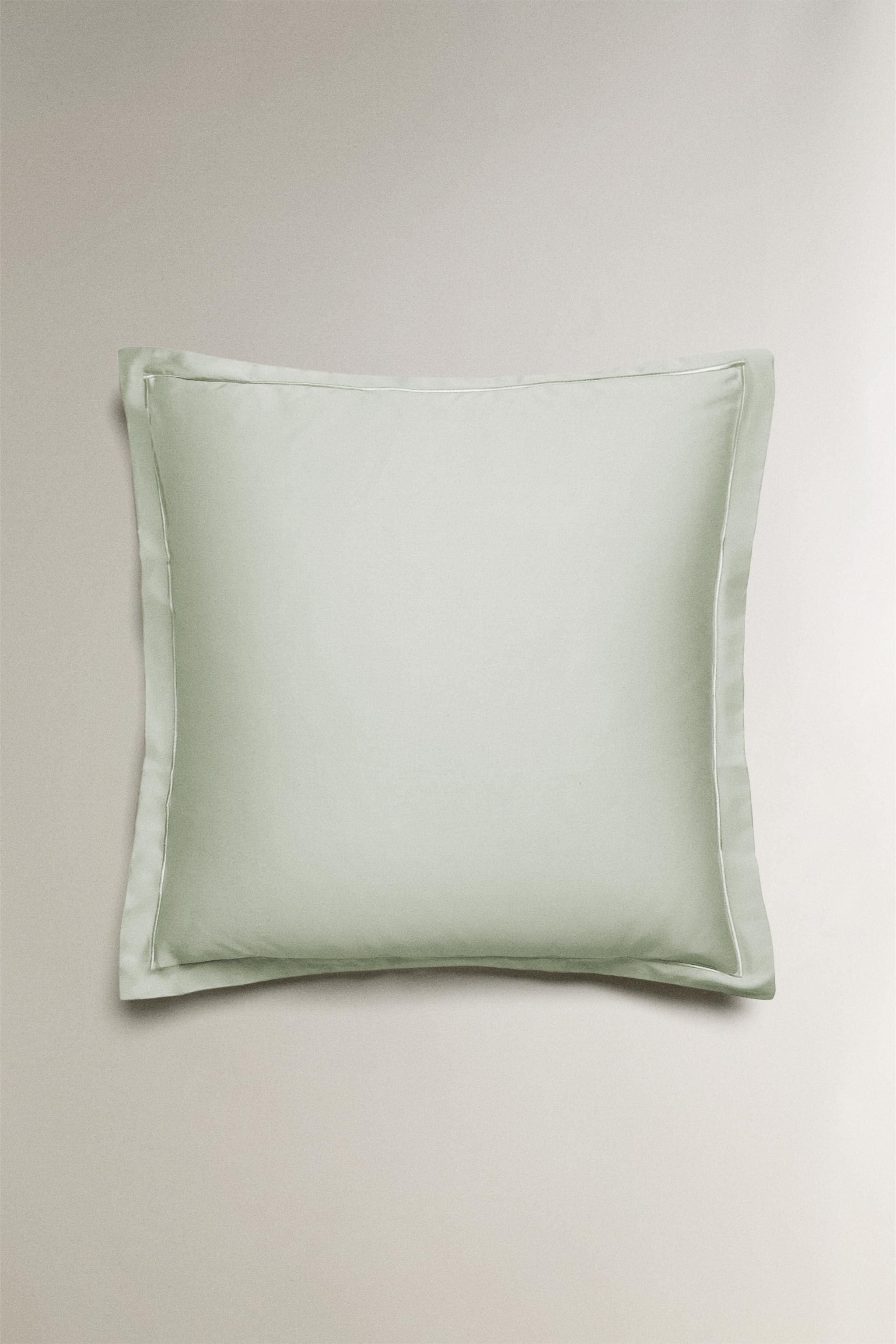 SATEEN PILLOWCASE WITH FESTOON DESIGN (300 THREAD COUNT) — Mint
