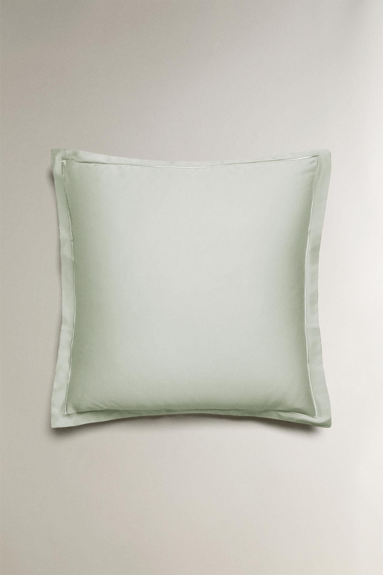 SATEEN PILLOWCASE WITH FESTOON DESIGN (300 THREAD COUNT) — Mint