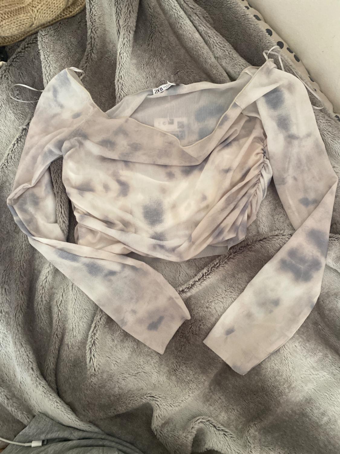 GATHERED TULLE TOP
