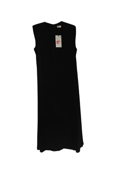 LONG BLACK SLEEVELESS DRESS