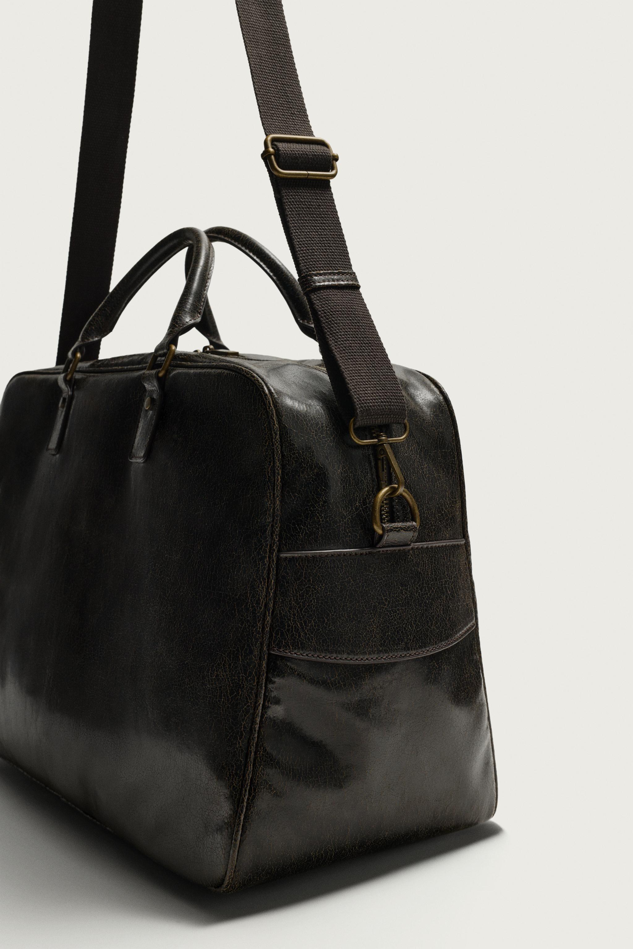 CRACKLED DUFFEL BAG