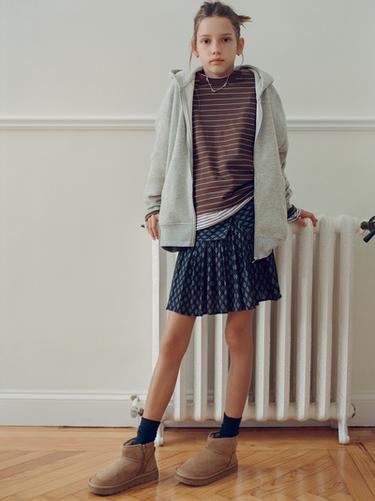 FALDA BERMUDA ESTAMPADO FLORES BRILLO - Azul de Zara