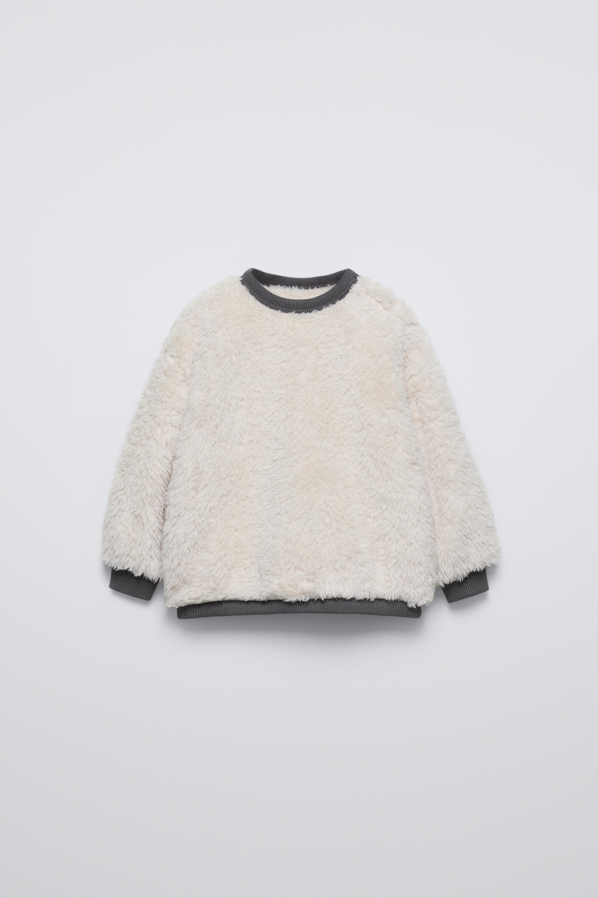 FAUX FUR SWEATSHIRT