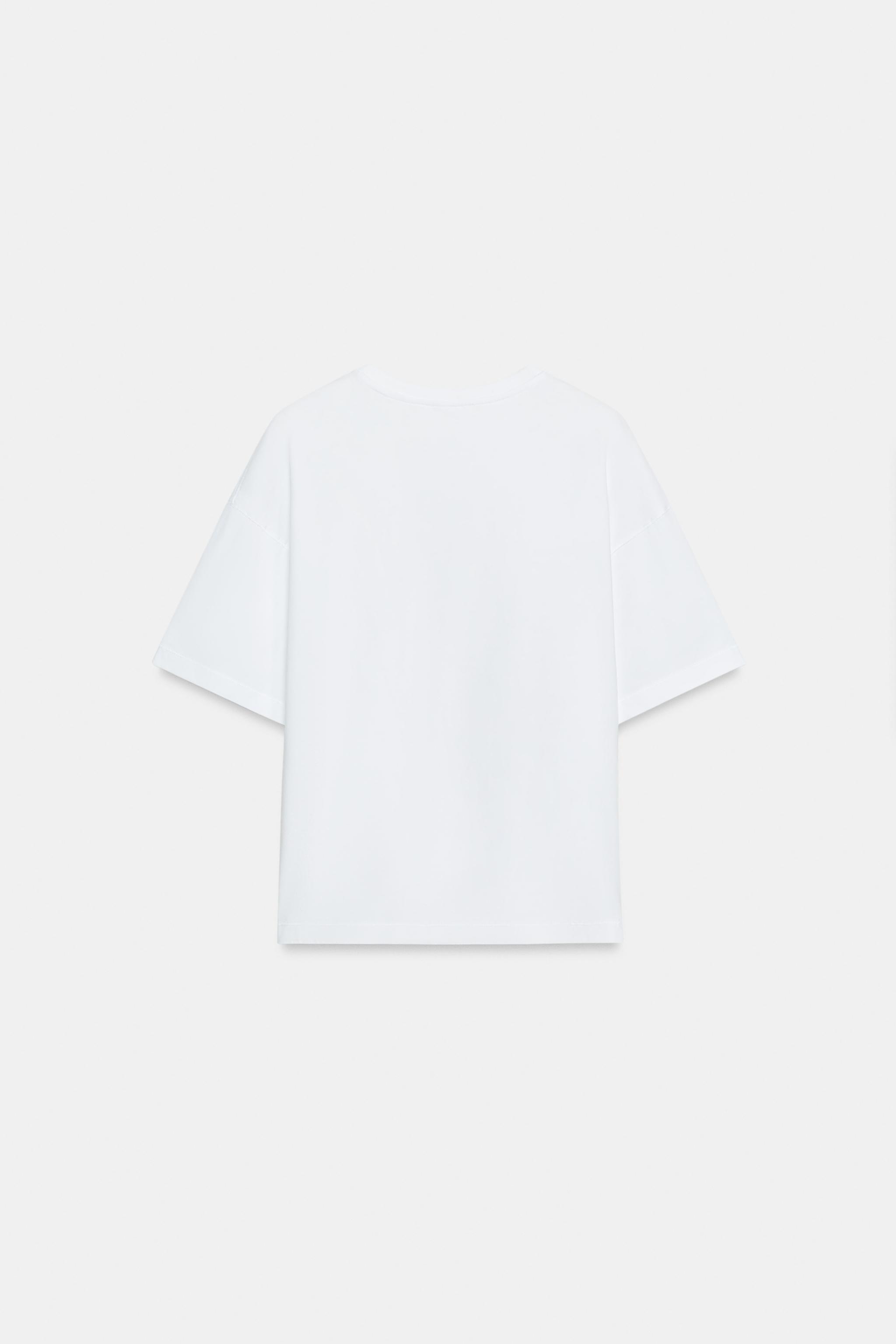 EMBOSSED FLOWER T-SHIRT