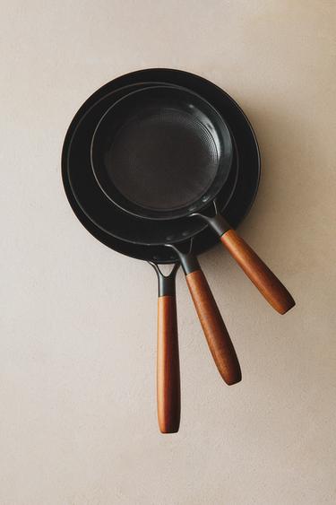 IRON FRYING PAN - Black by Zara