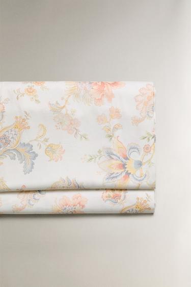 DRAP DE DESSUS SATIN IMPRIMÉ FLEUR - Écru de Zara - Image 0
