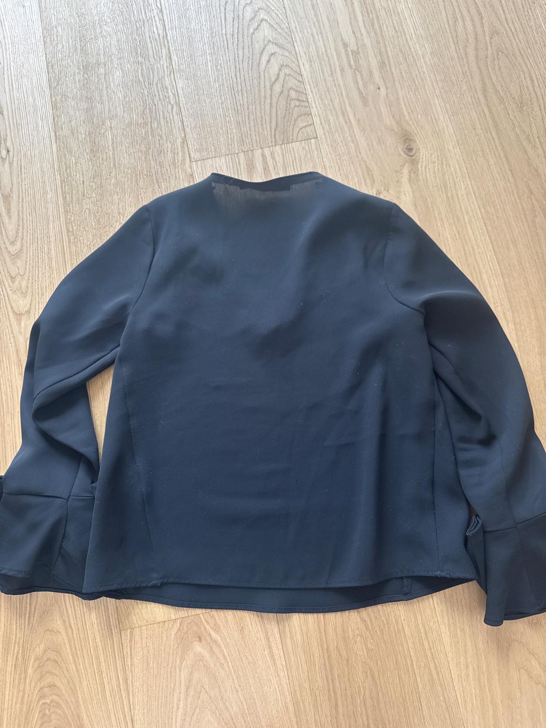 V-NECK BLOUSE WITH LONG SLEEVES - Image 3
