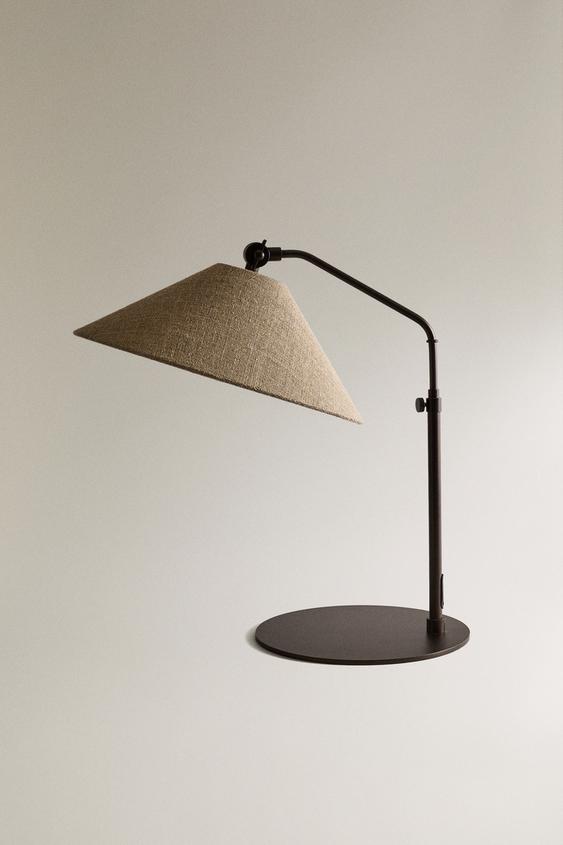 LÁMPARA MESA BASE METAL - Beige claro de Zara - Imagen 0