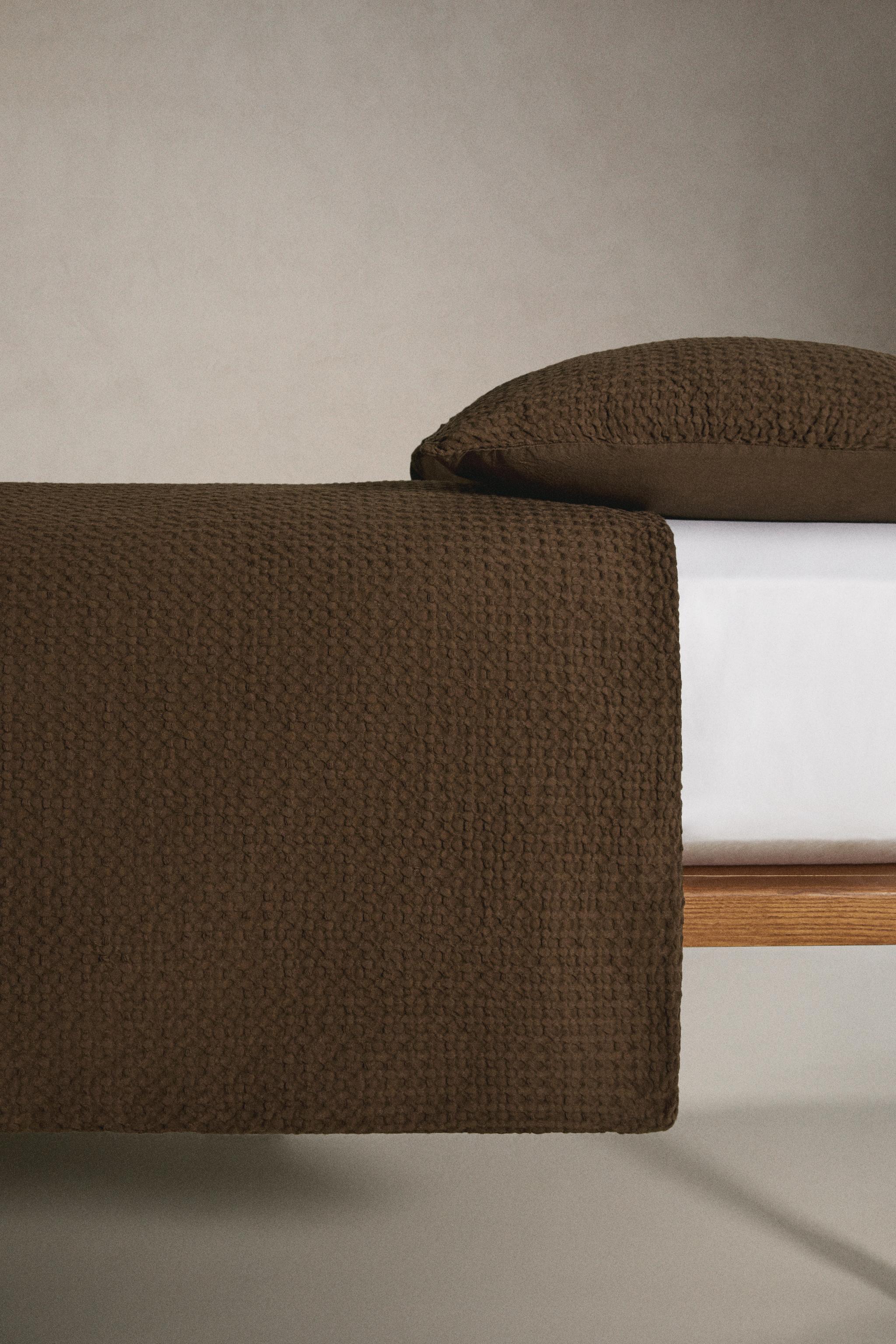 WAFFLE-KNIT DUVET COVER