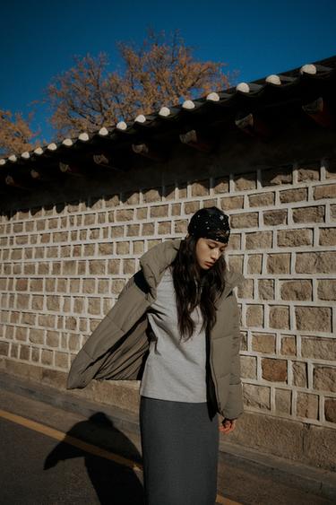 SHORT RUBBERISED WINDPROOF PUFFER JACKET - Brown / Taupe by Zara