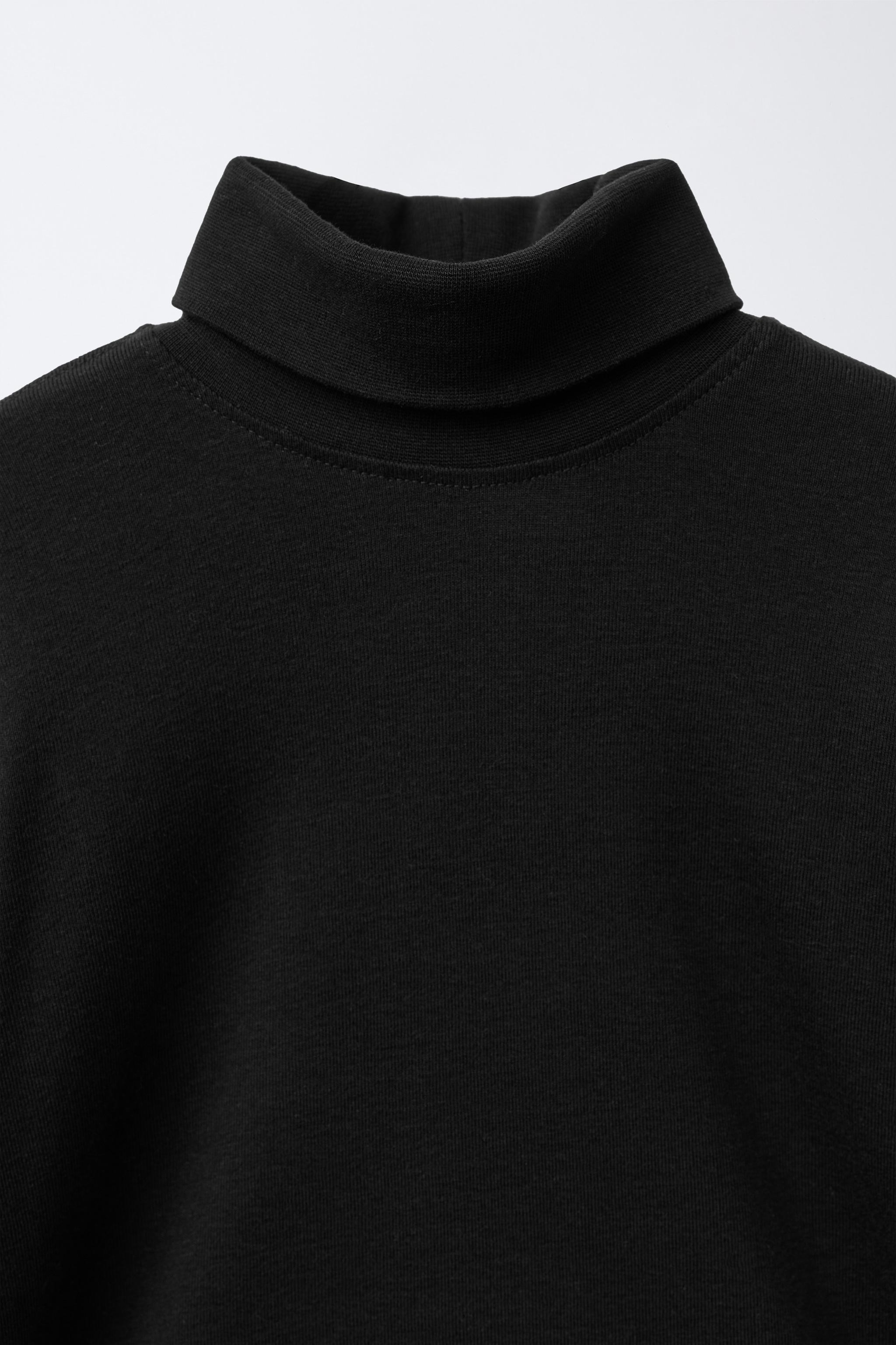 EMBROIDERED TURTLENECK T-SHIRT
