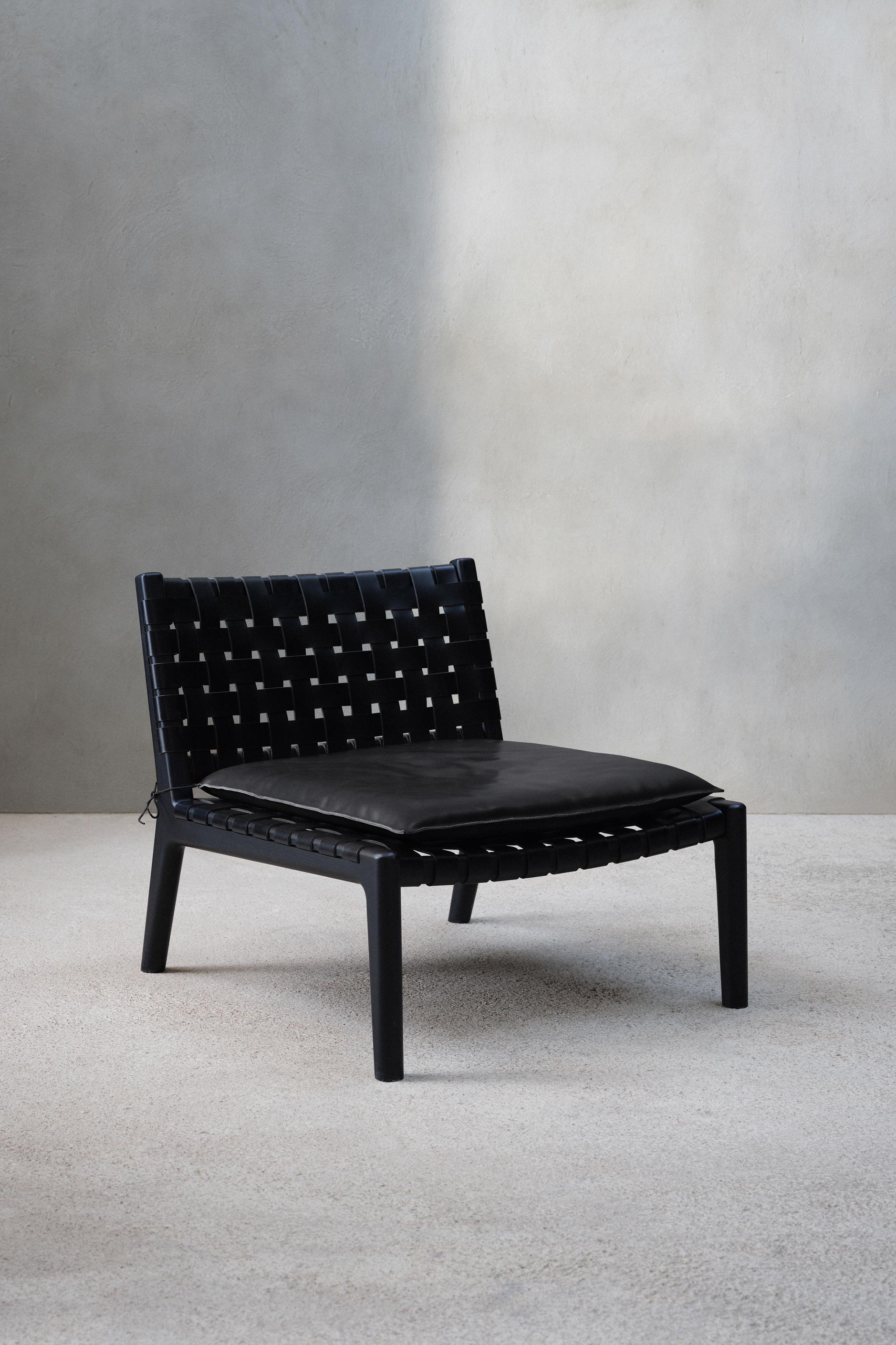 Black leather woven on sale dining chair