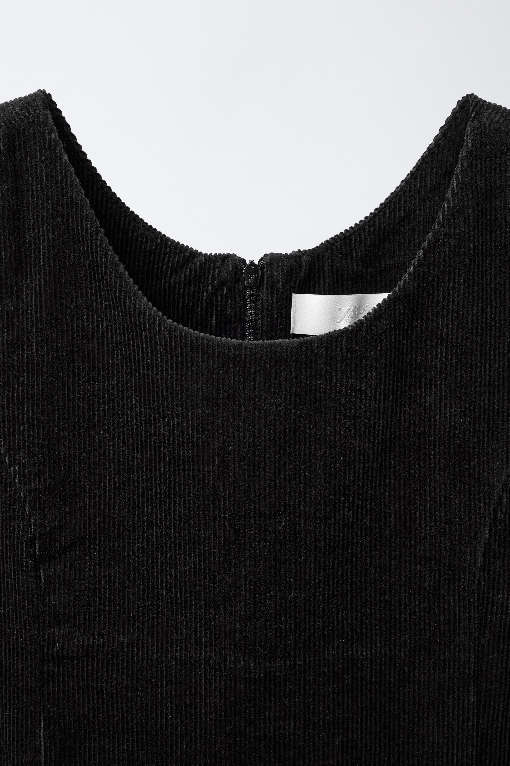 ROBE-SALOPETTE EN VELOURS CÔTELÉ À CEINTURE