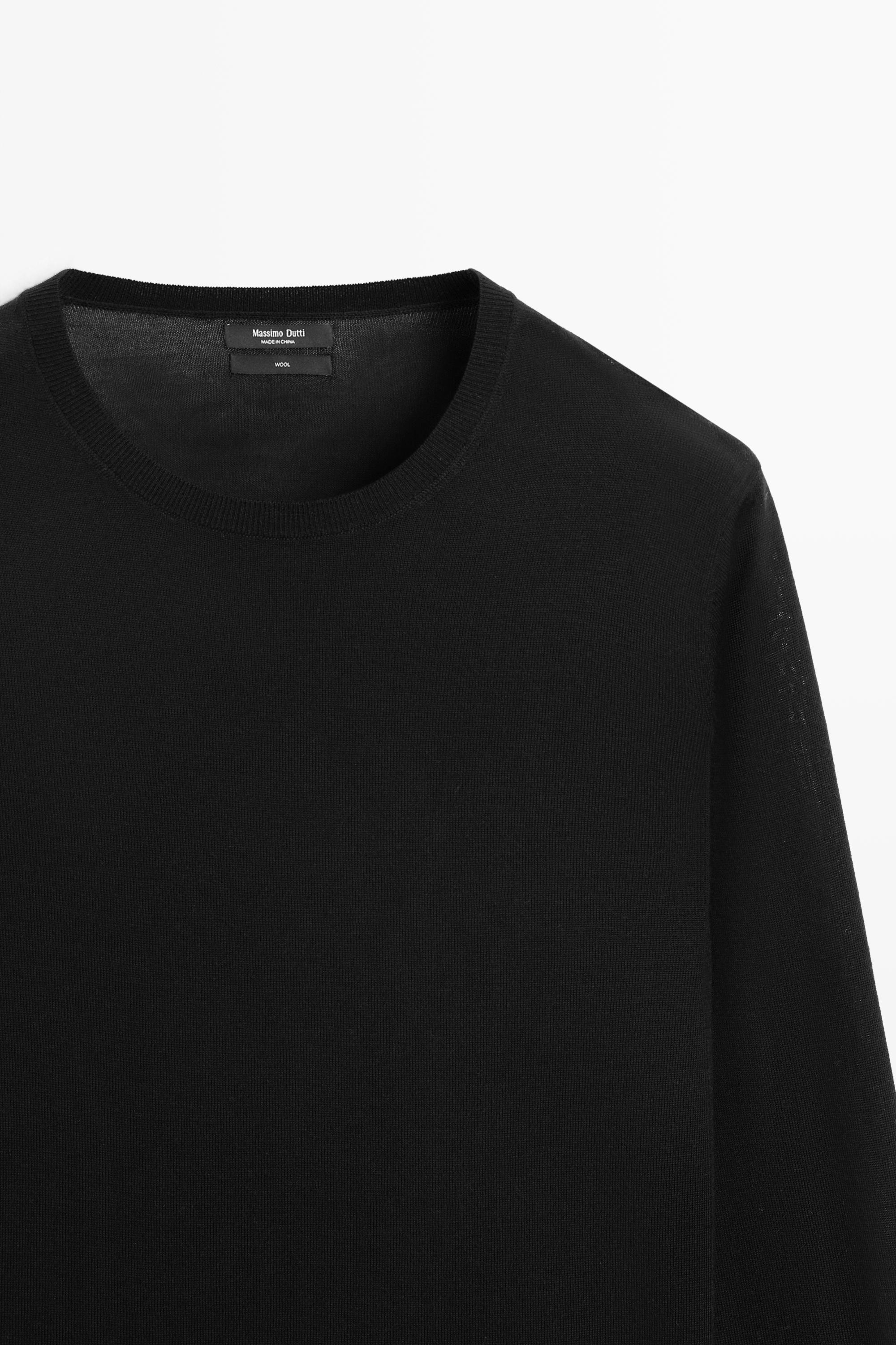 100% wool knit round neck sweater