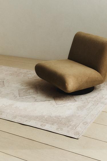 TAPIS EFFET VINTAGE LOSANGES - Ocre de Zara - Image 5