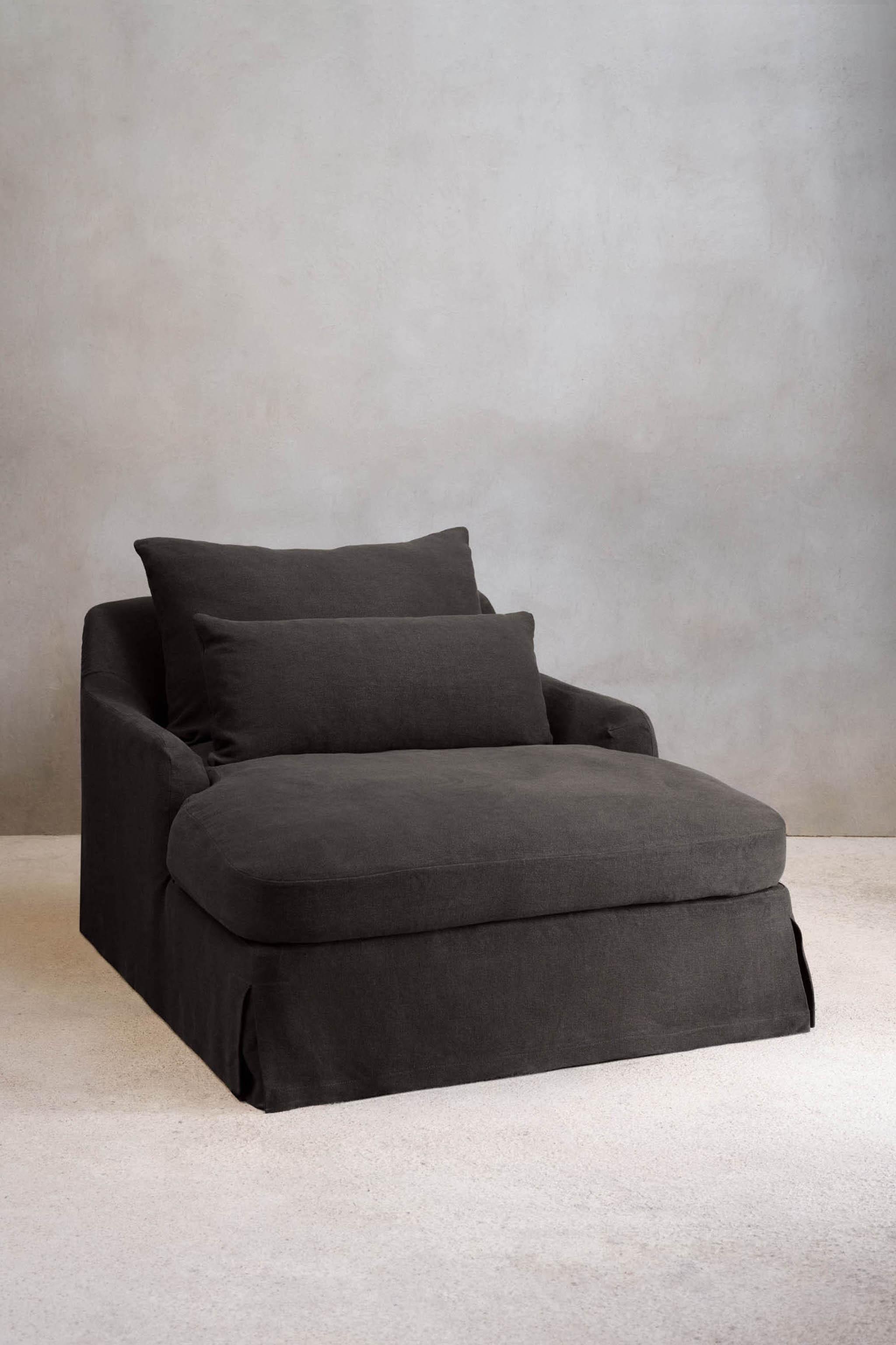LOVESEAT 01 — Brown