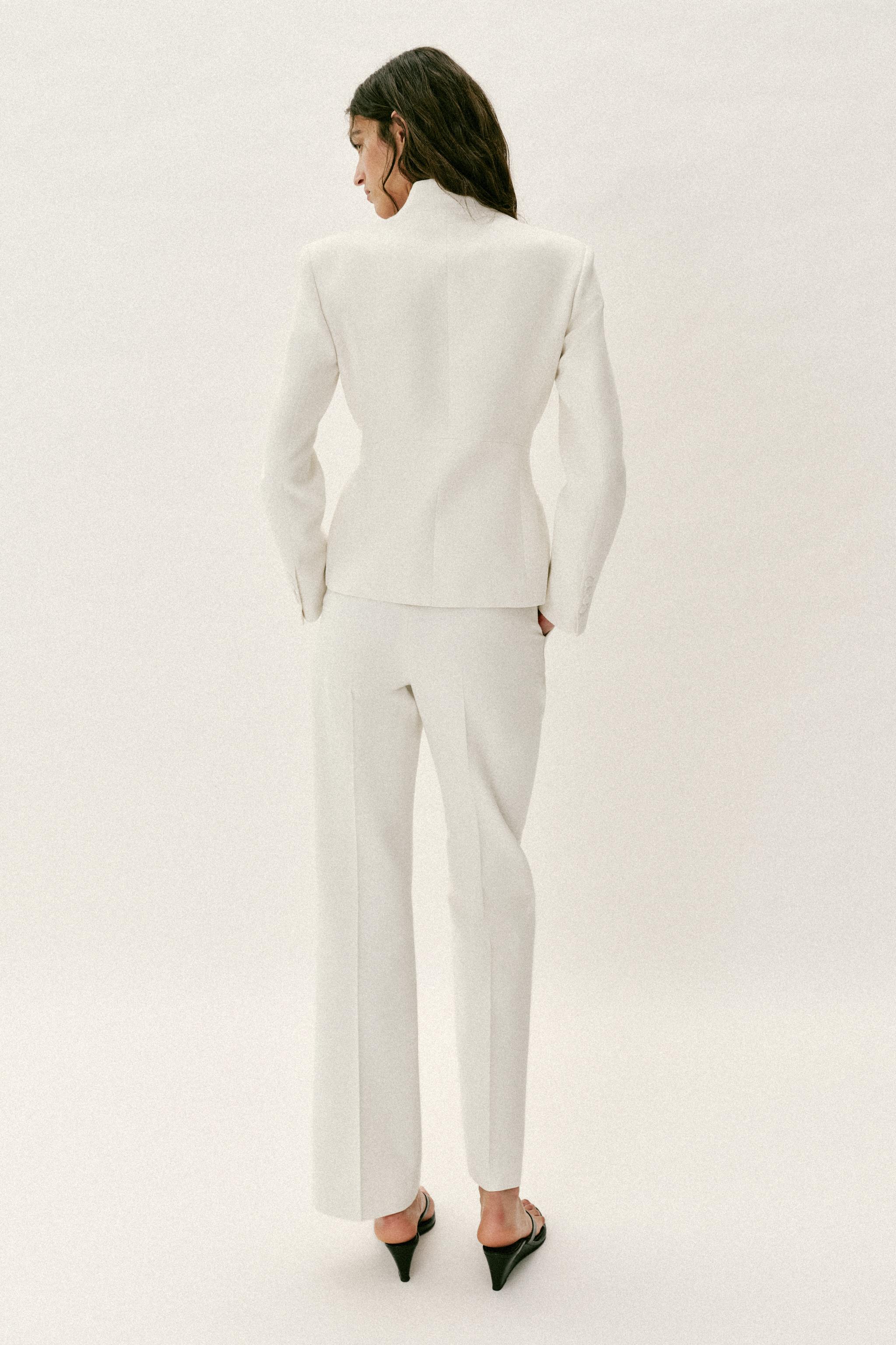LOW-RISE STRAIGHT LEG PANTS