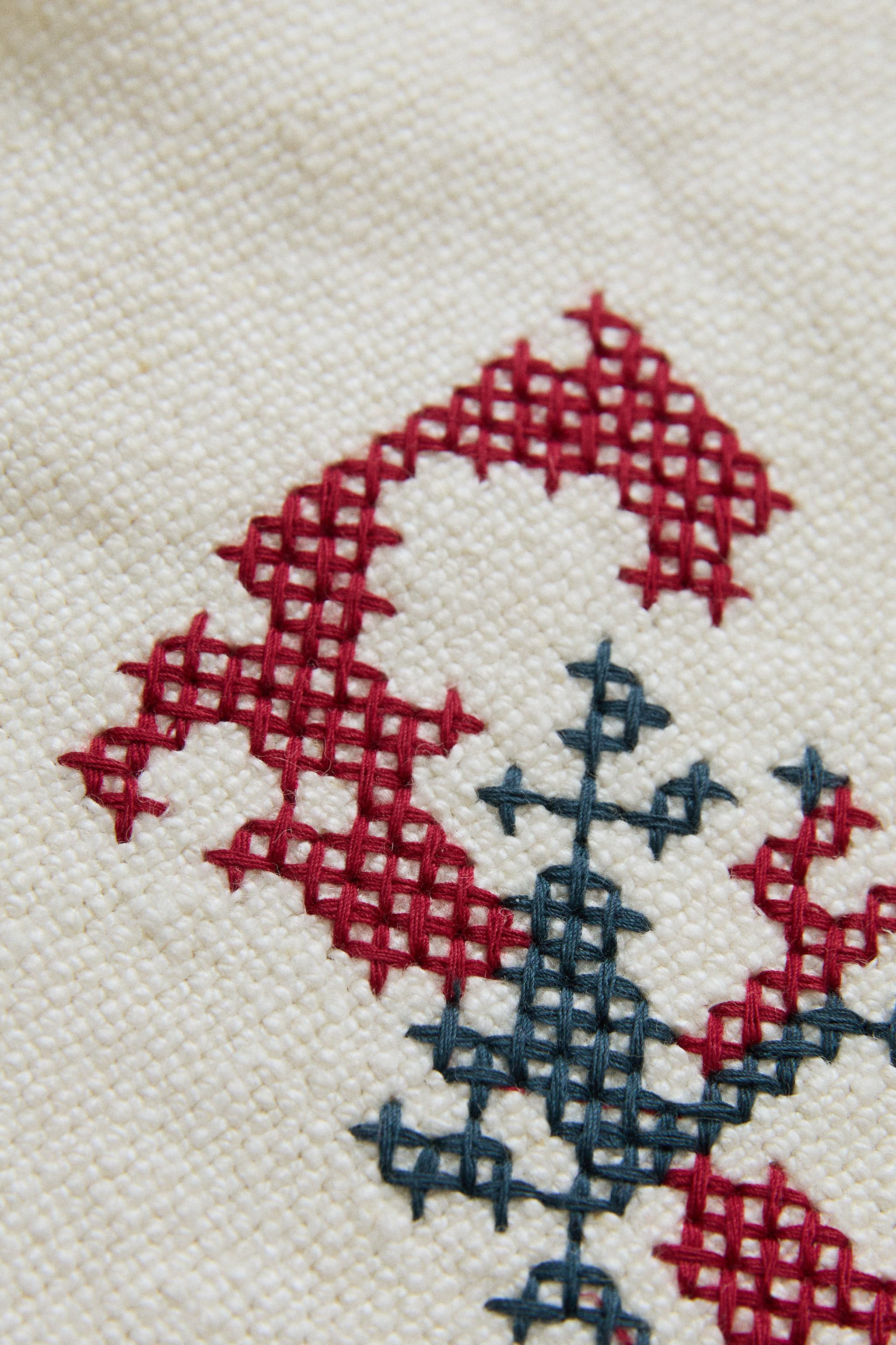 EMBROIDERED LETTER F LINEN CUSHION — Ecru