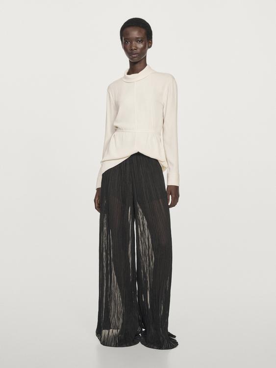 Pleated wide-leg trousers