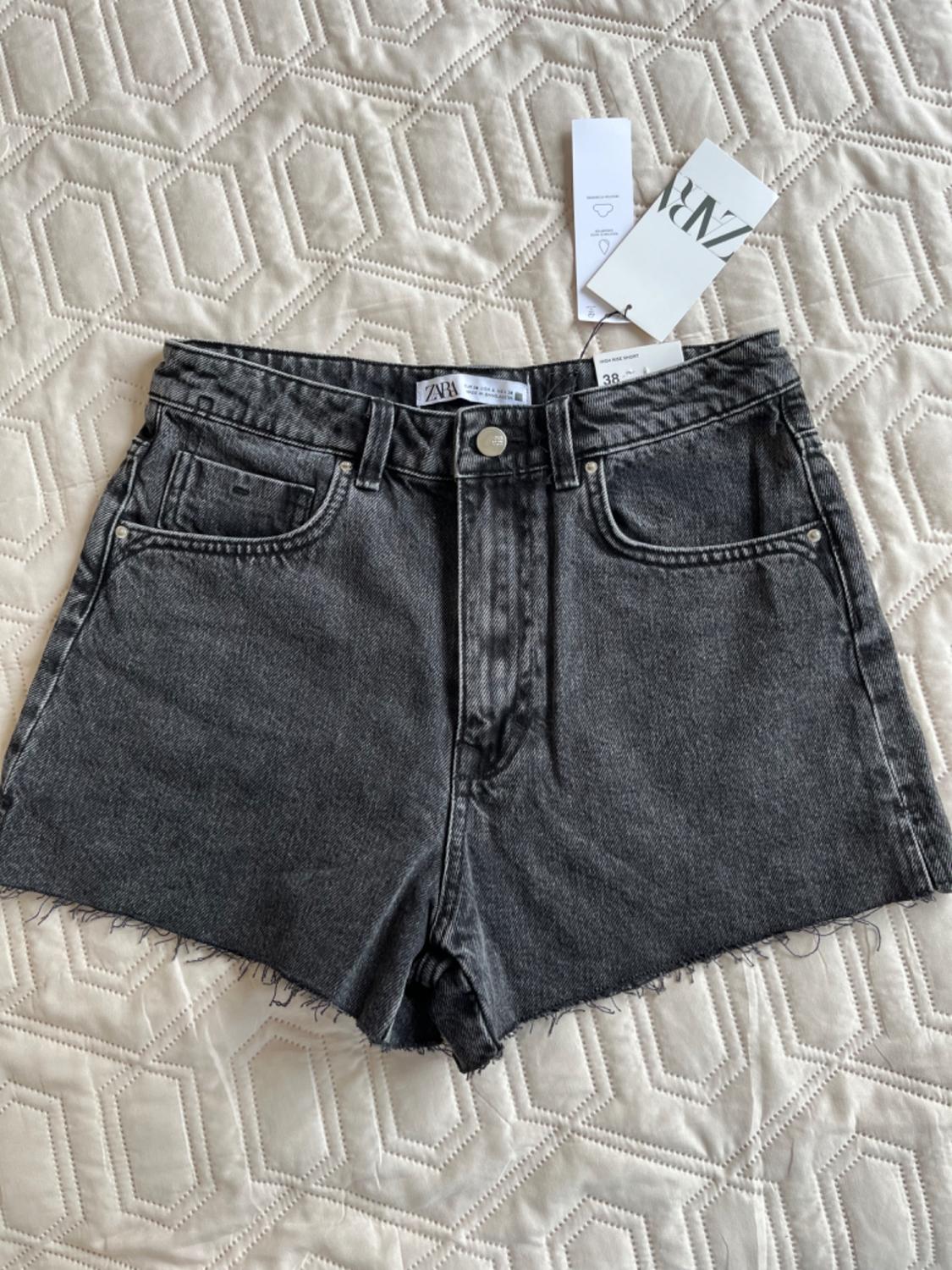 HIGH-RISE DENIM SHORTS