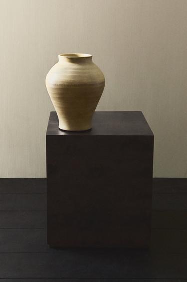 LIGHT TERRACOTTA VASE - Light brown by Zara