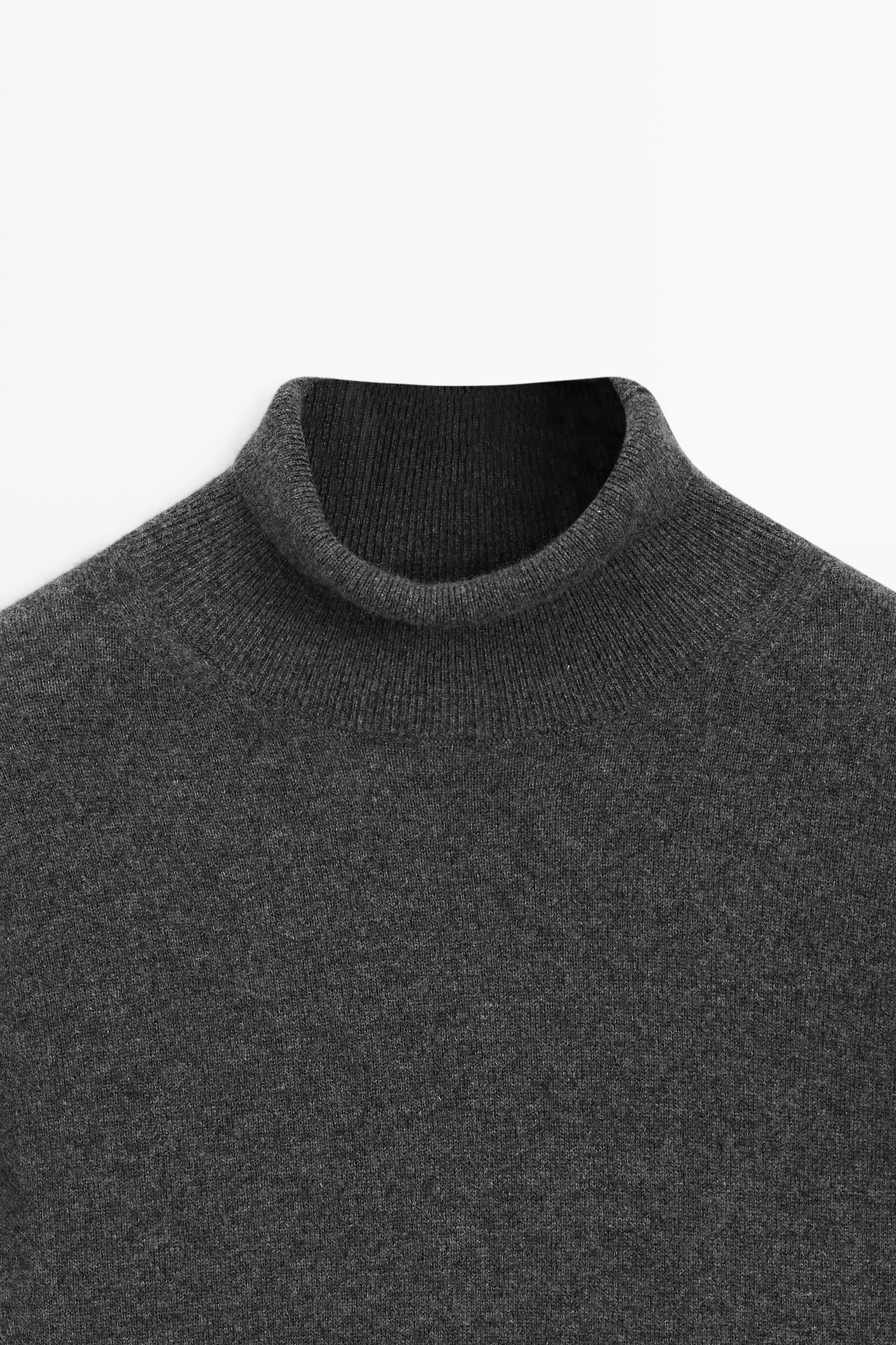 100% cashmere high neck knit sweater