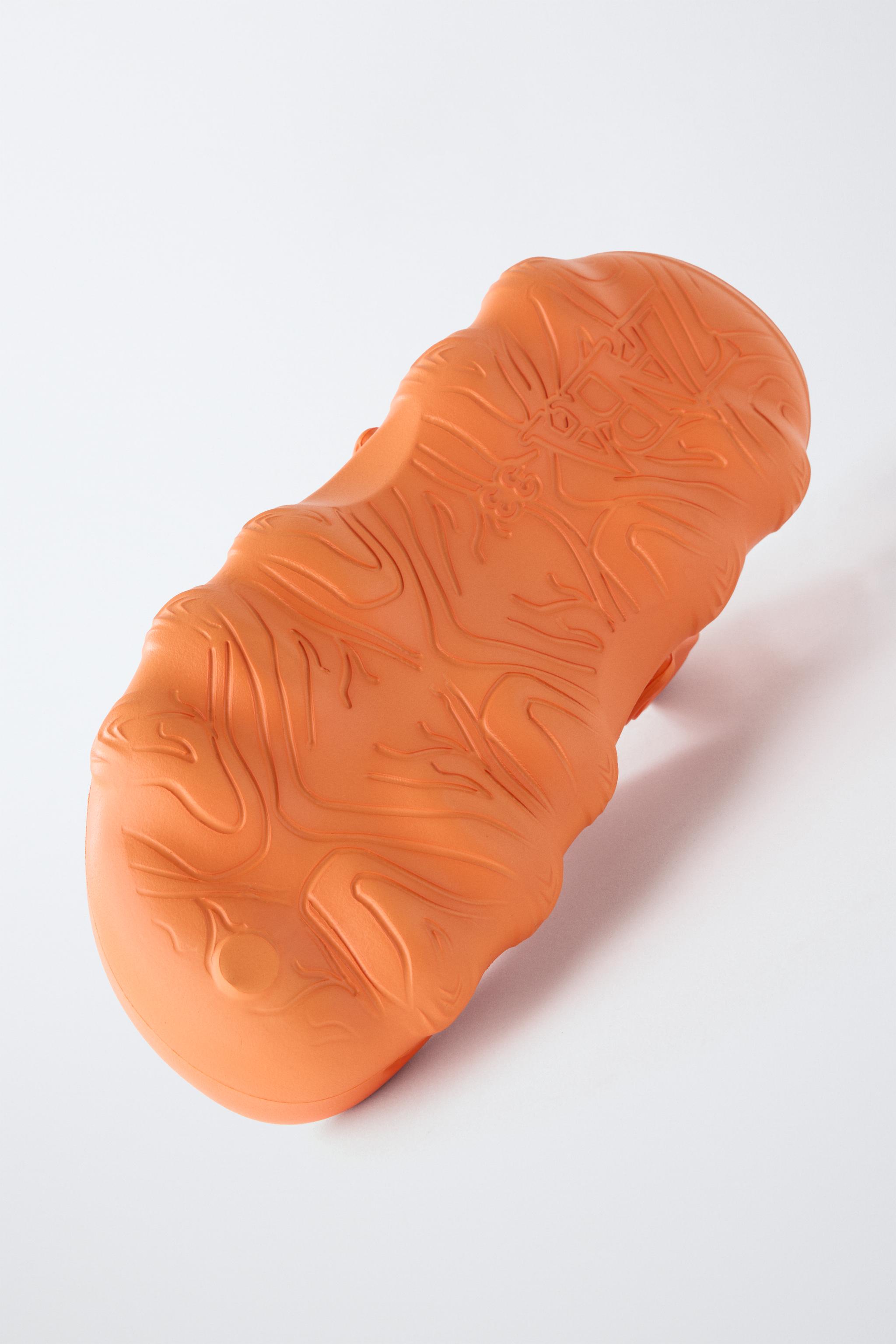 RUBBERIZED SPORT CLOGS