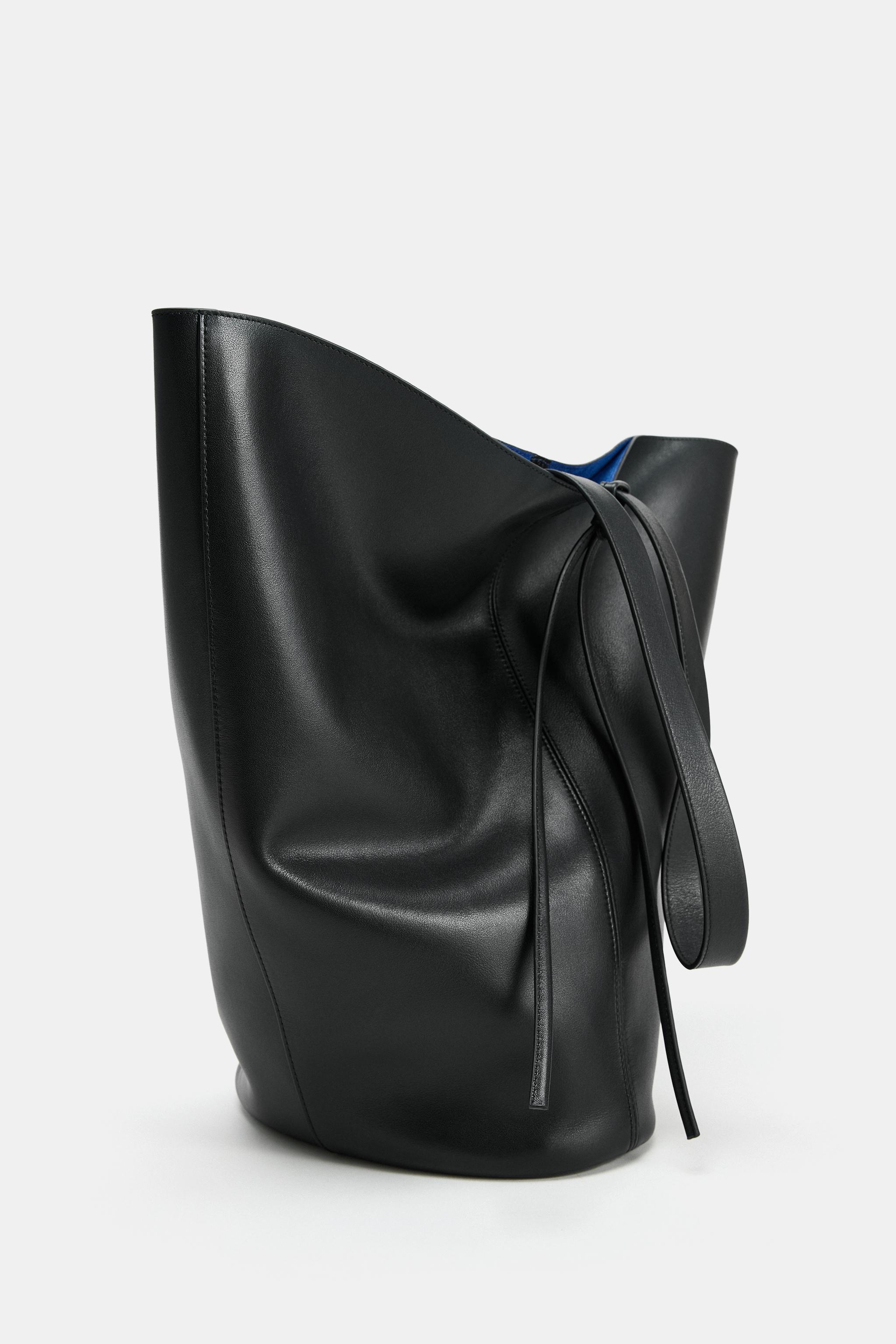 MAXI LEATHER SHOULDER BAG