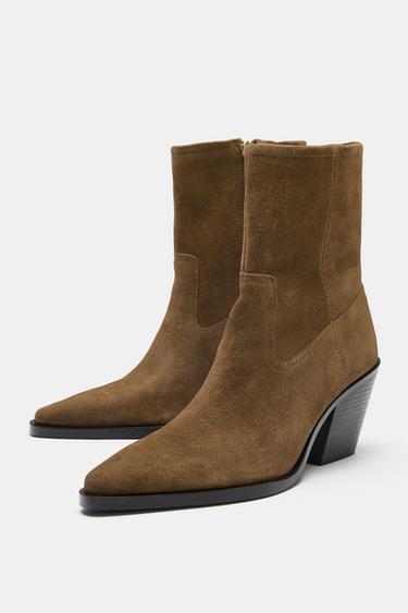 BOTTINES À TALONS EN CROÛTE DE CUIR - Gris taupe de Zara - Image 1