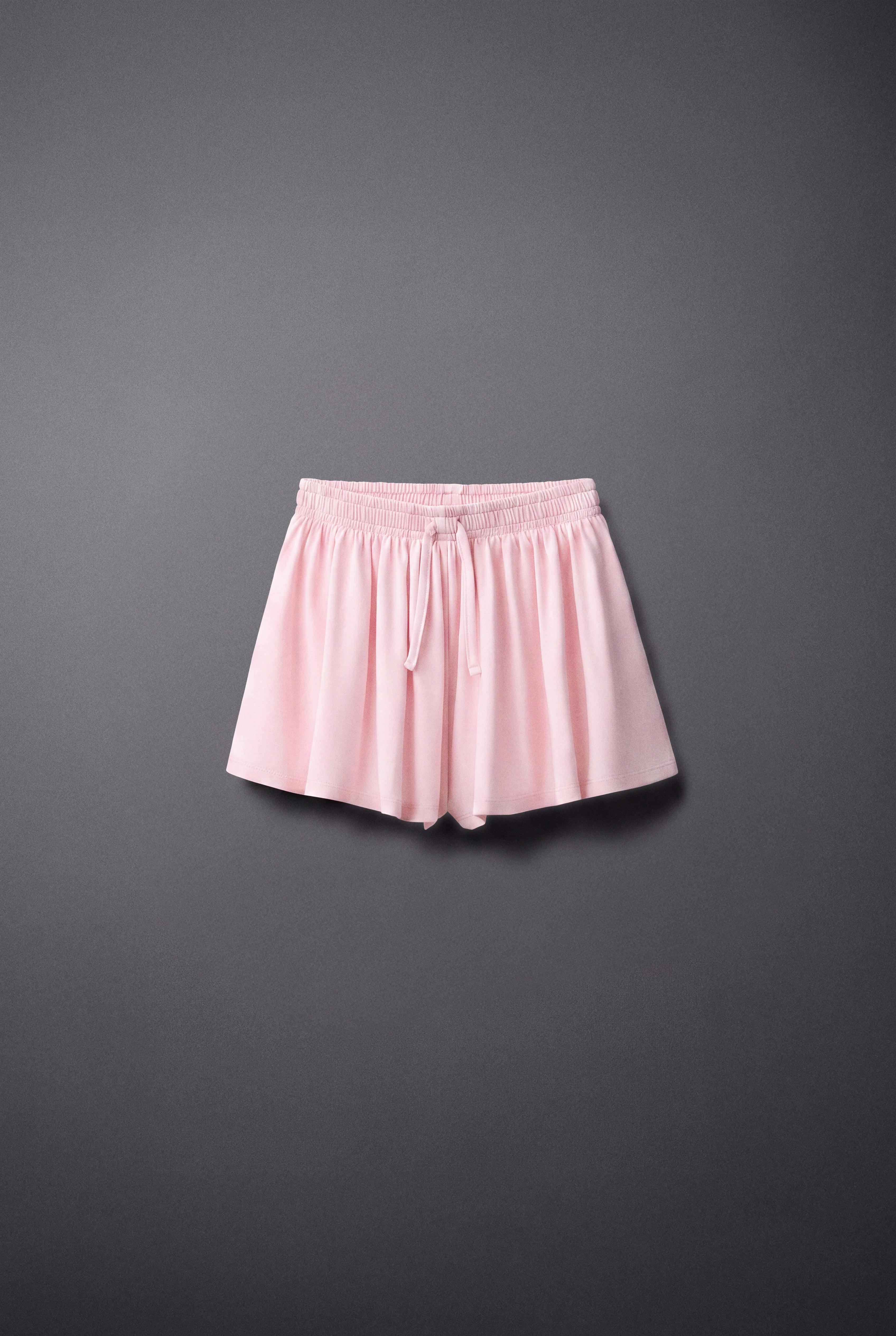 FLOWY SPORTY MODAL SHORTS — Pink