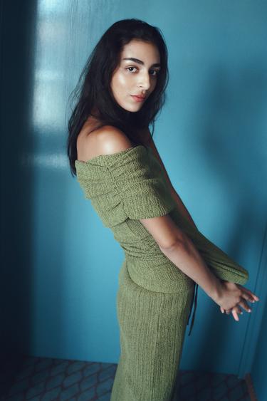 TOP ASYMÉTRIQUE À TEXTURE - Vert de Zara - Image 0